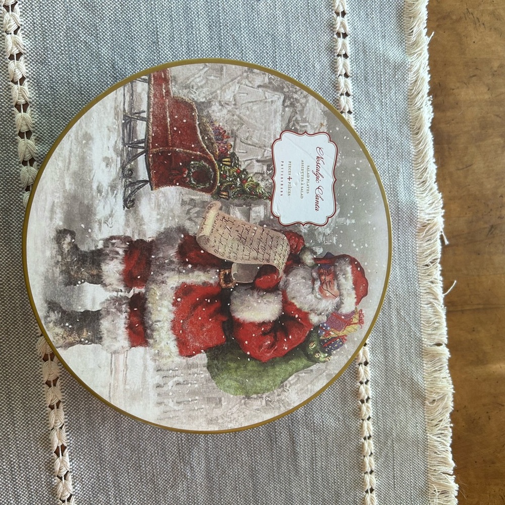 Pottery Barn Santa Salad plates- Set of Four. Never used!
